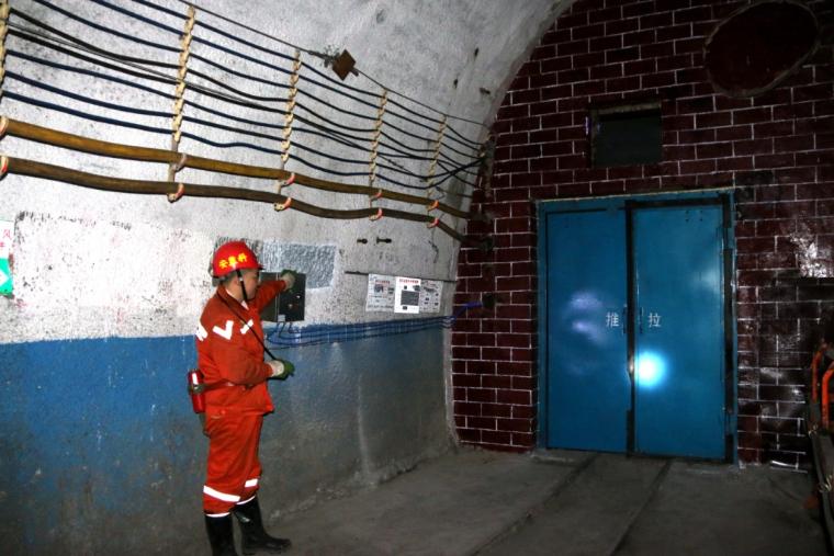 礦用氣動風門,氣動平衡自動無壓風門